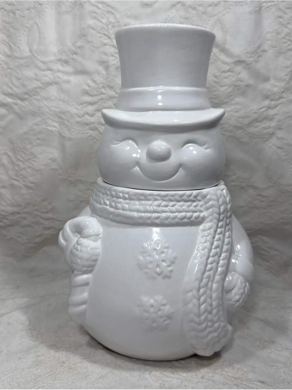 10” White Ceramic Snowman Cookie Jar with Lid Winter Christmas Holiday